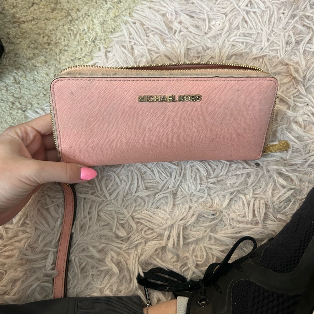 Michael Kors Blush Pink Wristlet